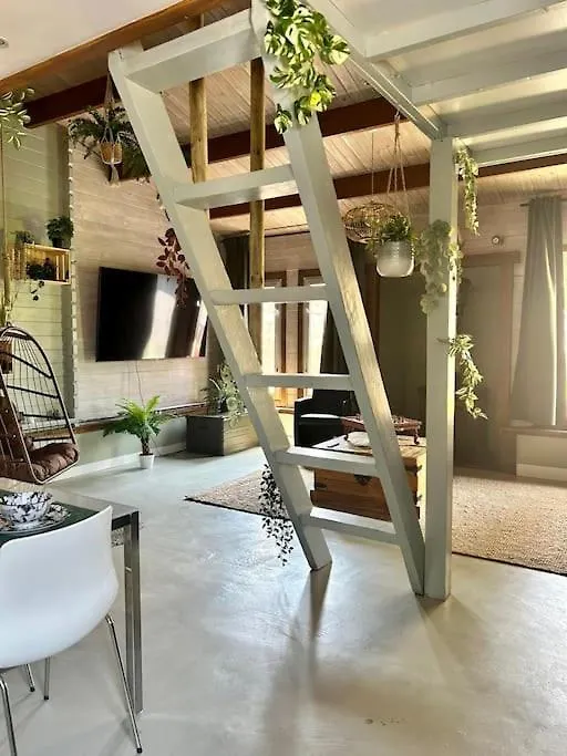 Jungle Style Lodge With Jacuzzi ,Sauna And Garden Near Amsterdam Vijfhuizen Apartment