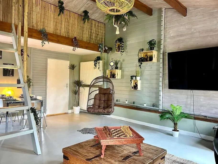Jungle Style Lodge With Jacuzzi ,Sauna And Garden Near Amsterdam Vijfhuizen