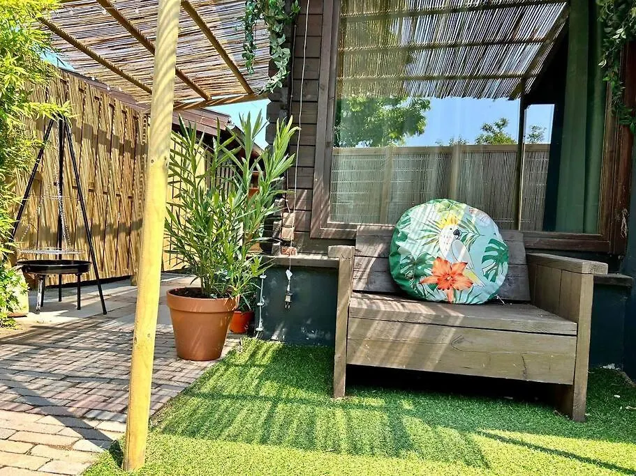 Jungle Style Lodge With Jacuzzi ,Sauna And Garden Near Amsterdam Vijfhuizen