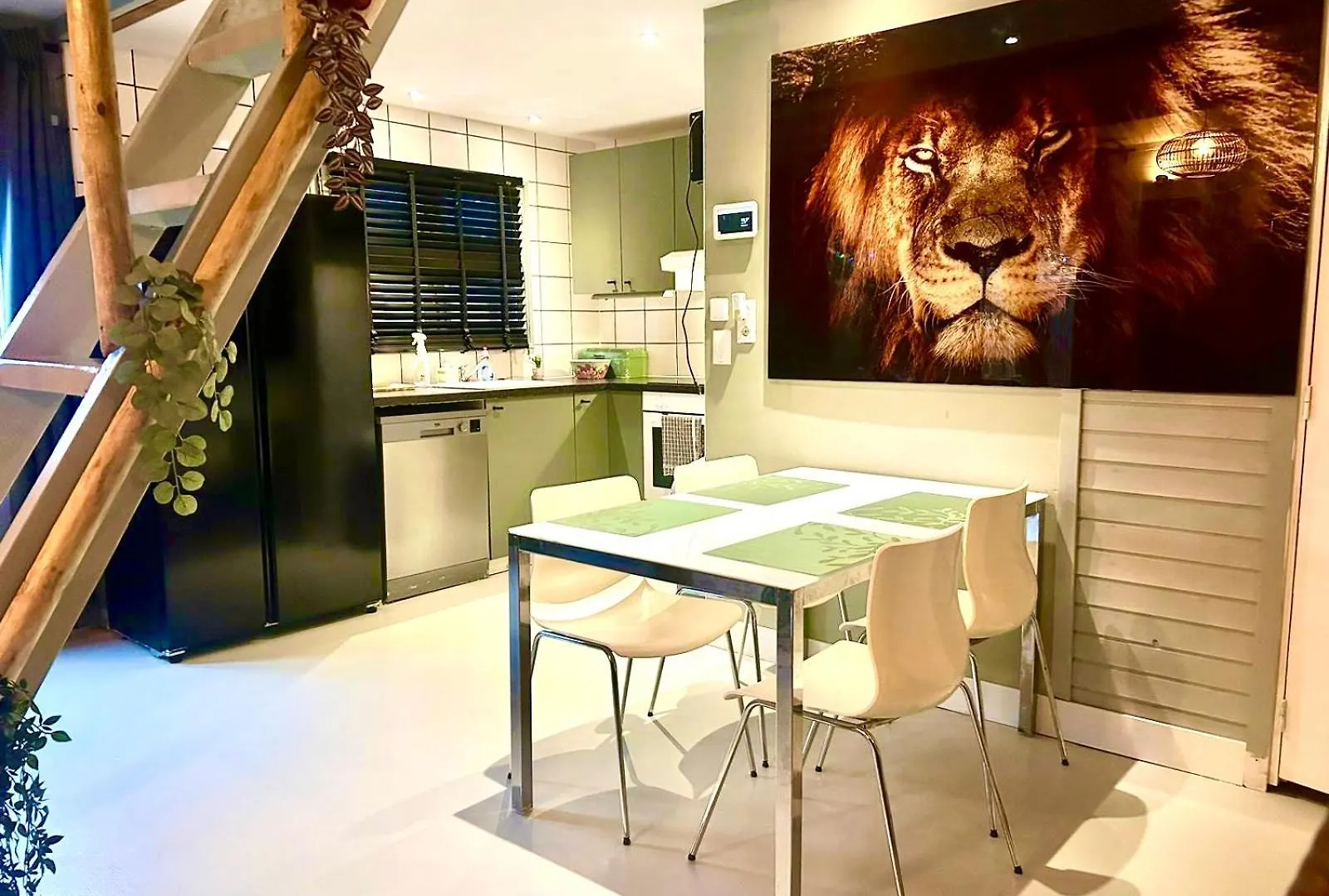 Jungle Style Lodge With Jacuzzi ,Sauna And Garden Near Amsterdam Vijfhuizen Apartment